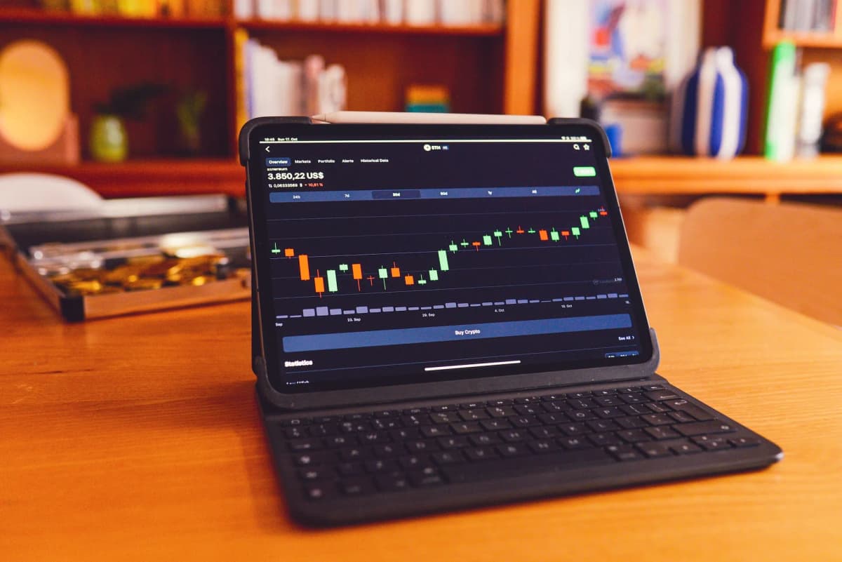Researching Altcoin Market Sentiment